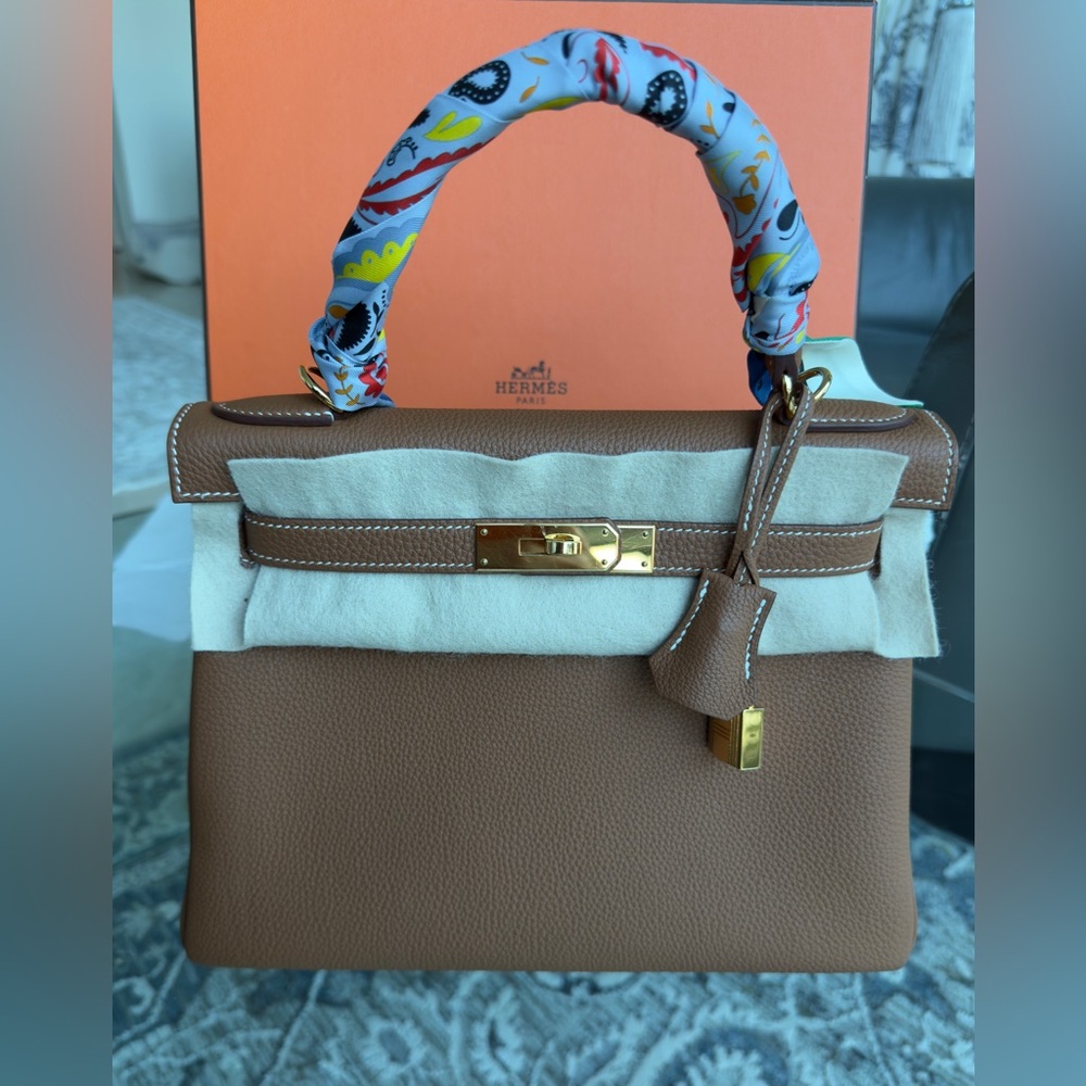Hermès Kelly 28 in Togo Leather – Stamp Z (2021) - Picture 3 of 17